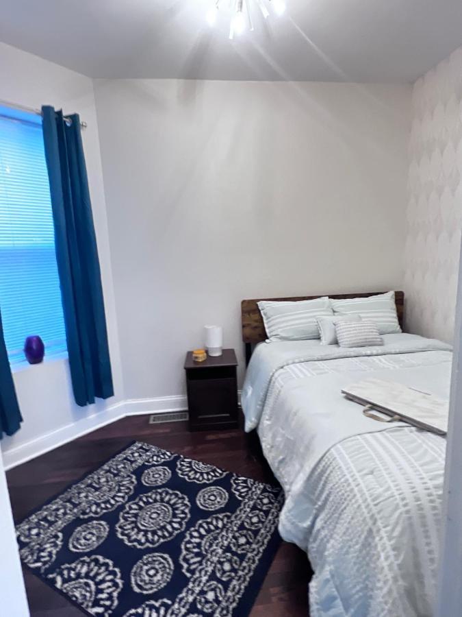 Simplified Living Space * Chicago